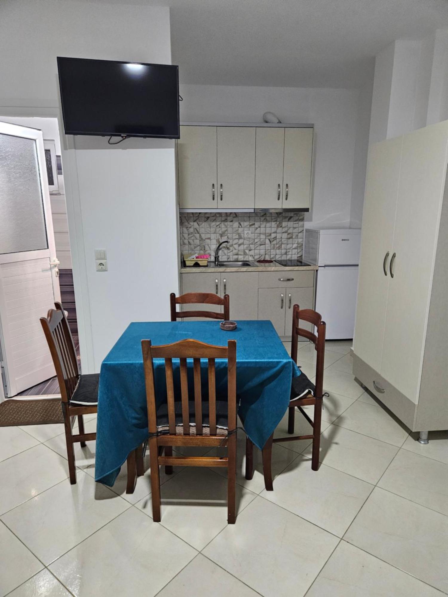 Ylli Mance Apartments Ksamil Room photo